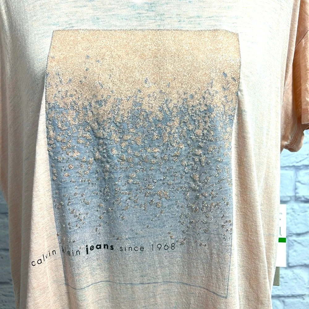 🆕 Calvin Klein Jeans Salmon Blush T-Shirt - Women’s Size Large